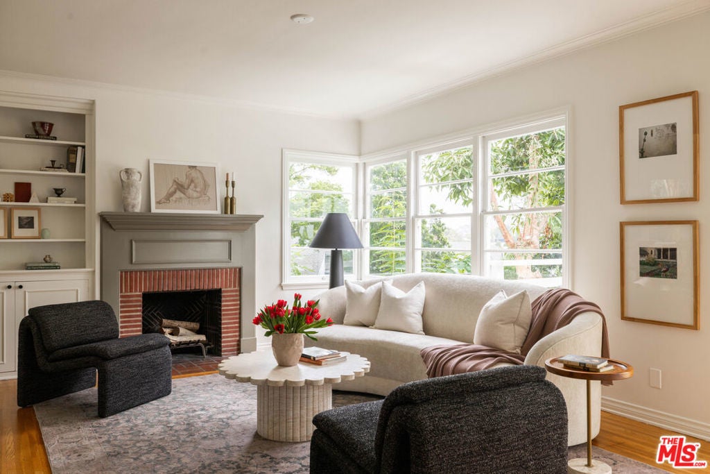 Photo of Listing #25596603