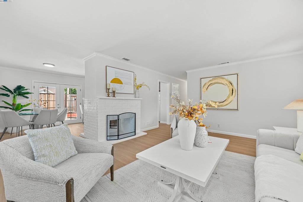 Photo of Listing #41112529