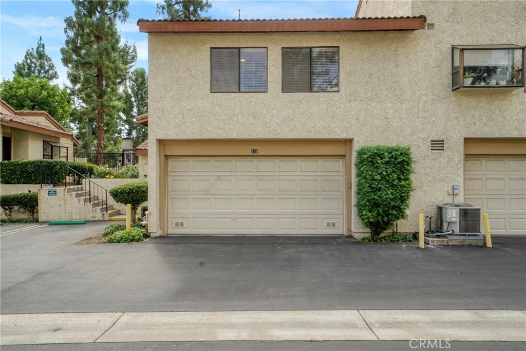 Photo of Listing #SR25224174