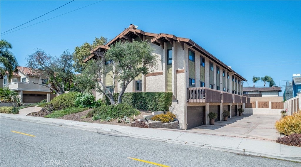 Photo of Listing #PV25224457