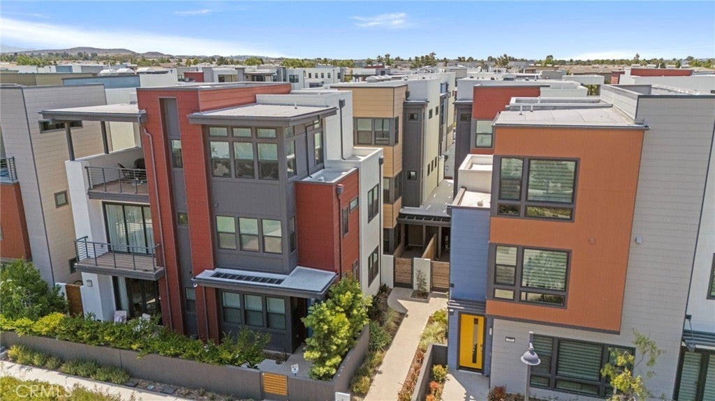 Photo of Listing #CV25224573