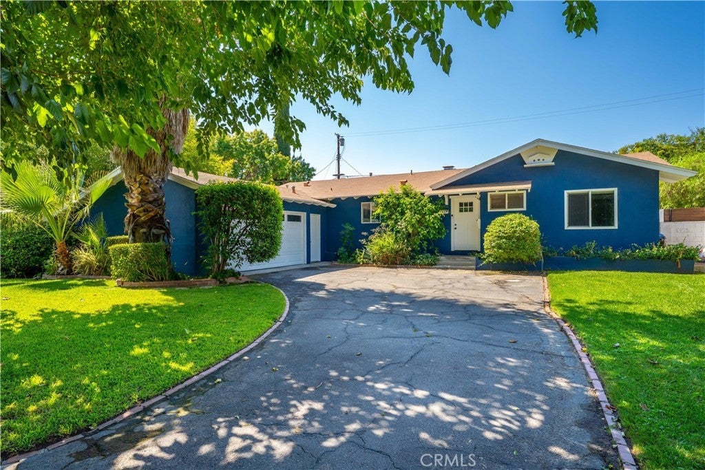 Photo of Listing #SR25224465