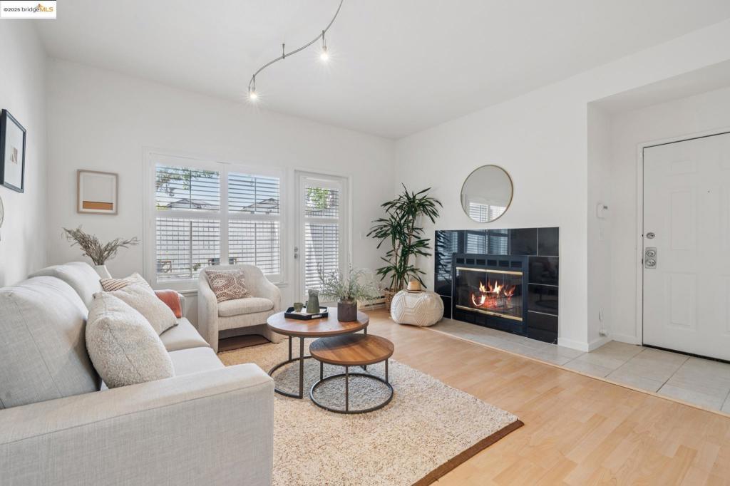 Photo of Listing #41112593