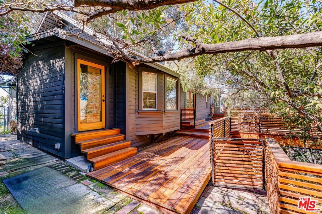 Photo of Listing #25597053