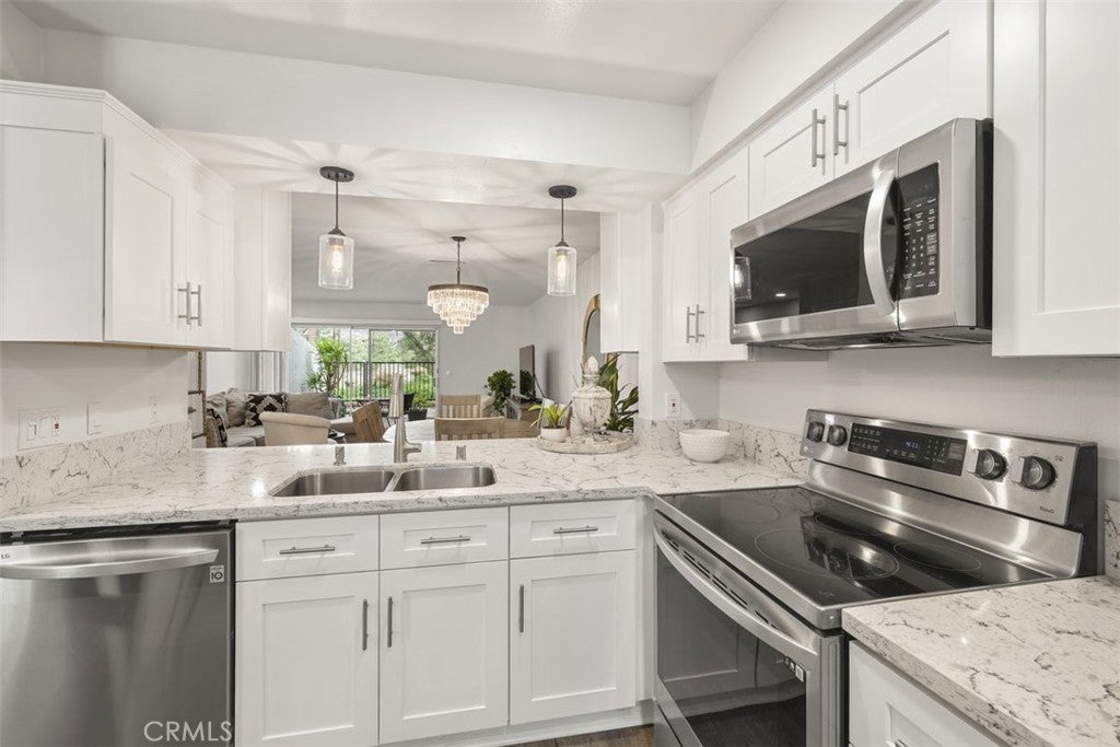 Photo of Listing #SR25224601