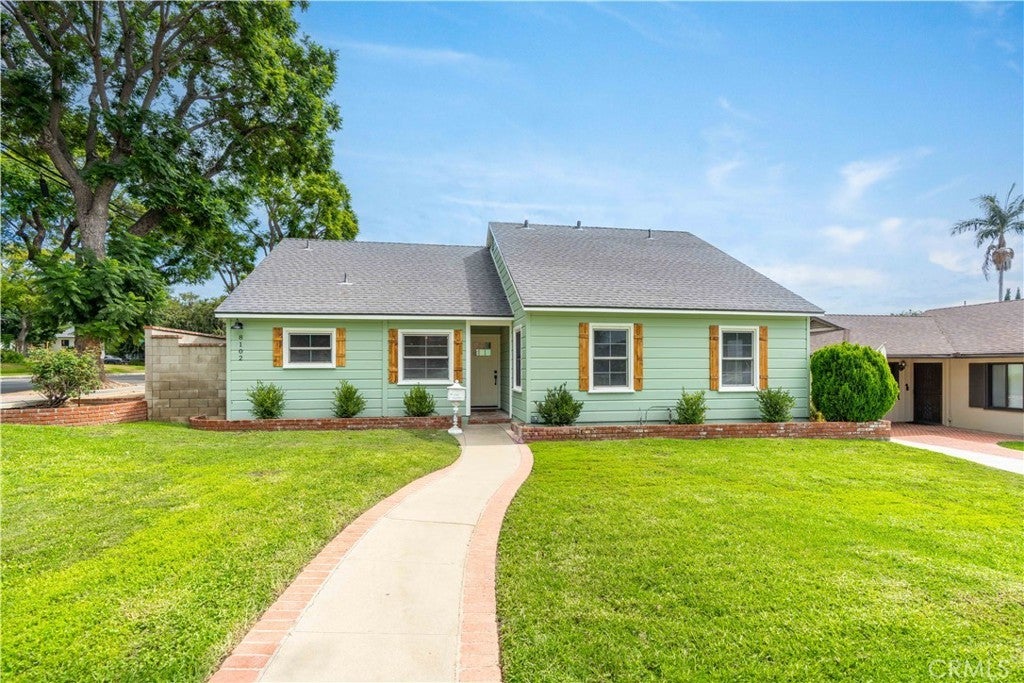 Photo of Listing #DW25223616