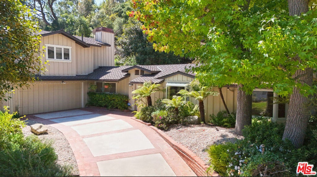 Photo of Listing #25596705