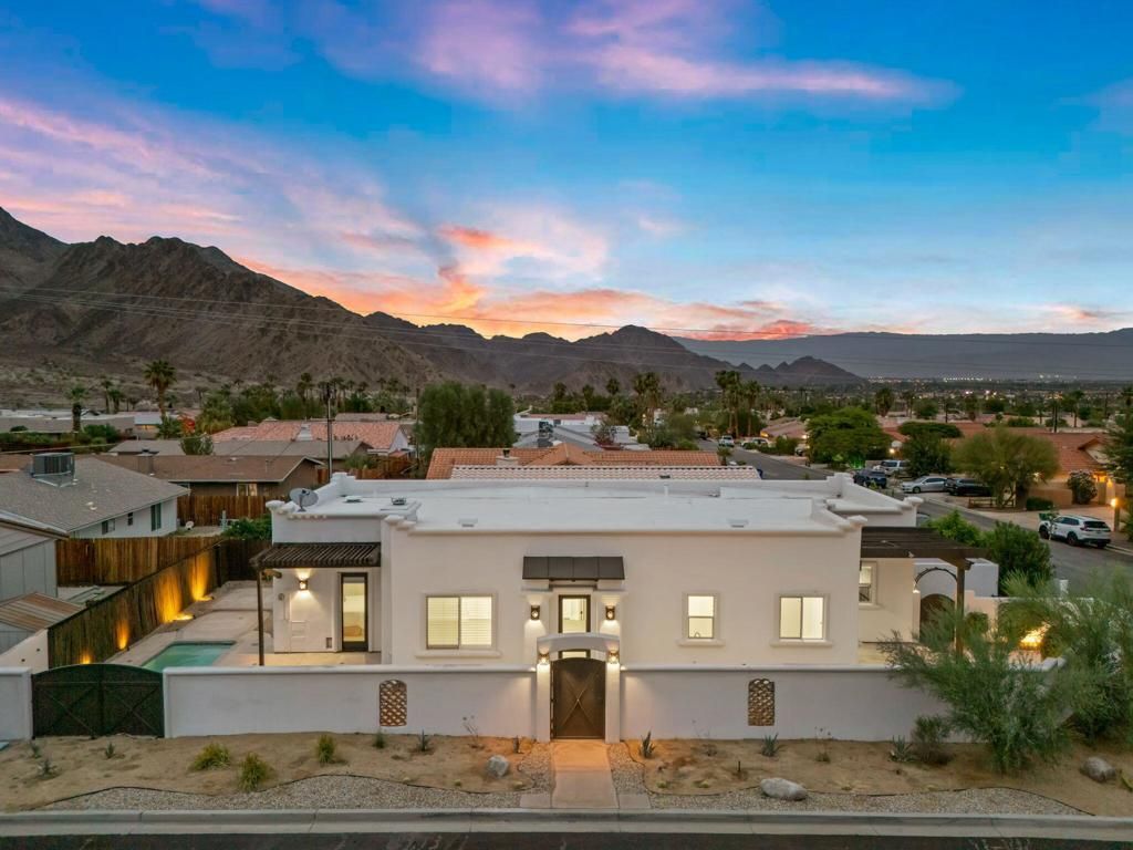 53745 Avenida Madero, La Quinta