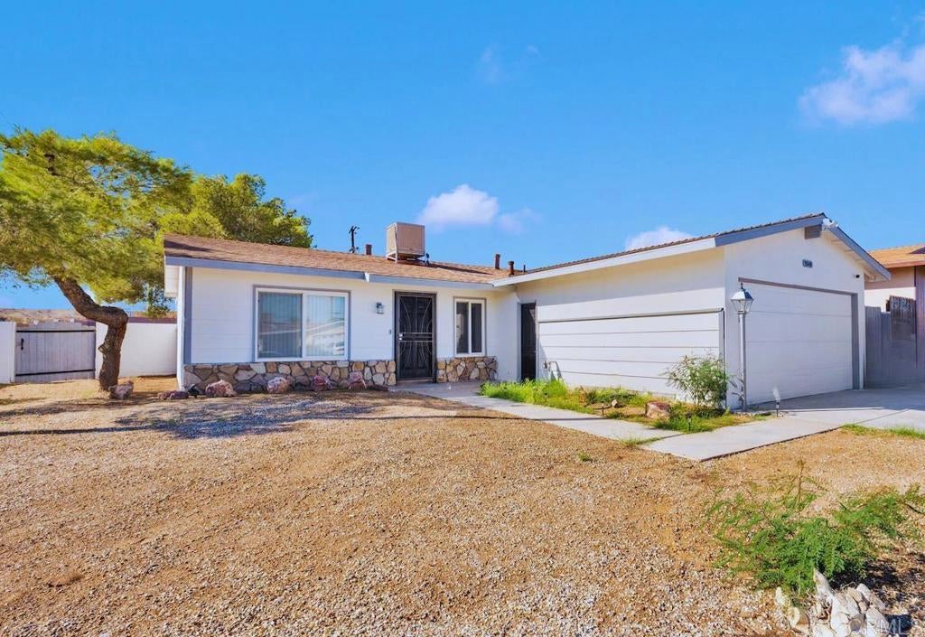 Photo of Listing #PTP2507329