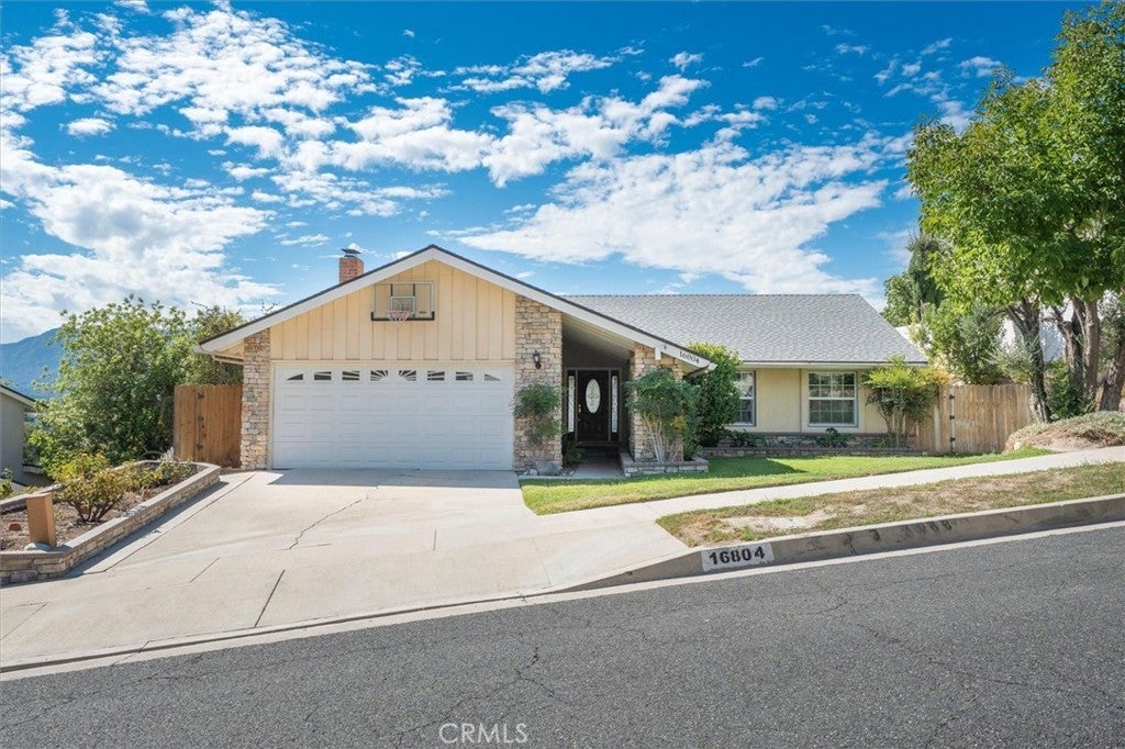 Photo of Listing #SR25223655