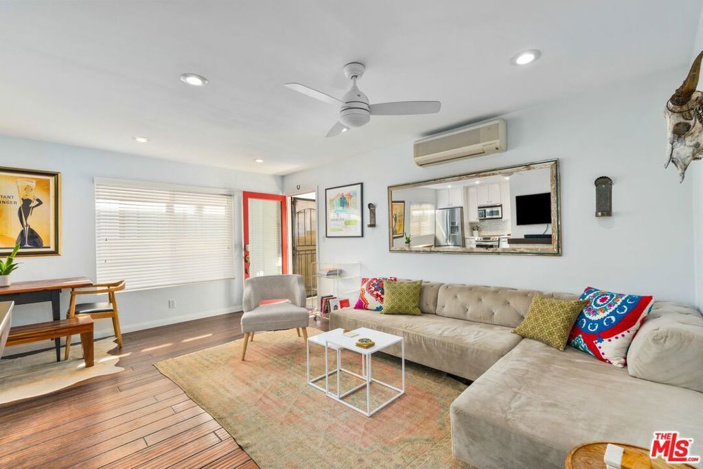 Photo of Listing #25596577