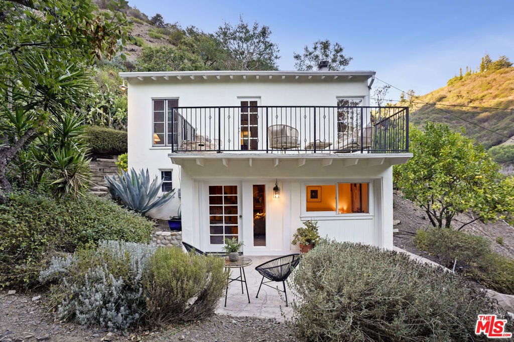 Photo of Listing #25588427