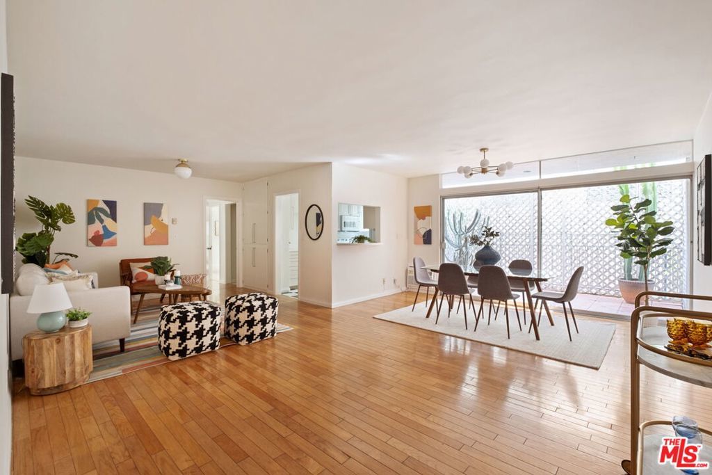 Photo of Listing #25592455