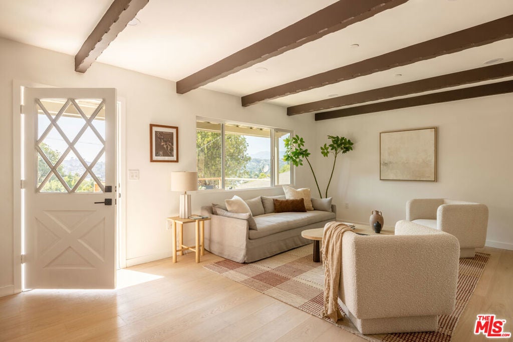 Photo of Listing #25594617