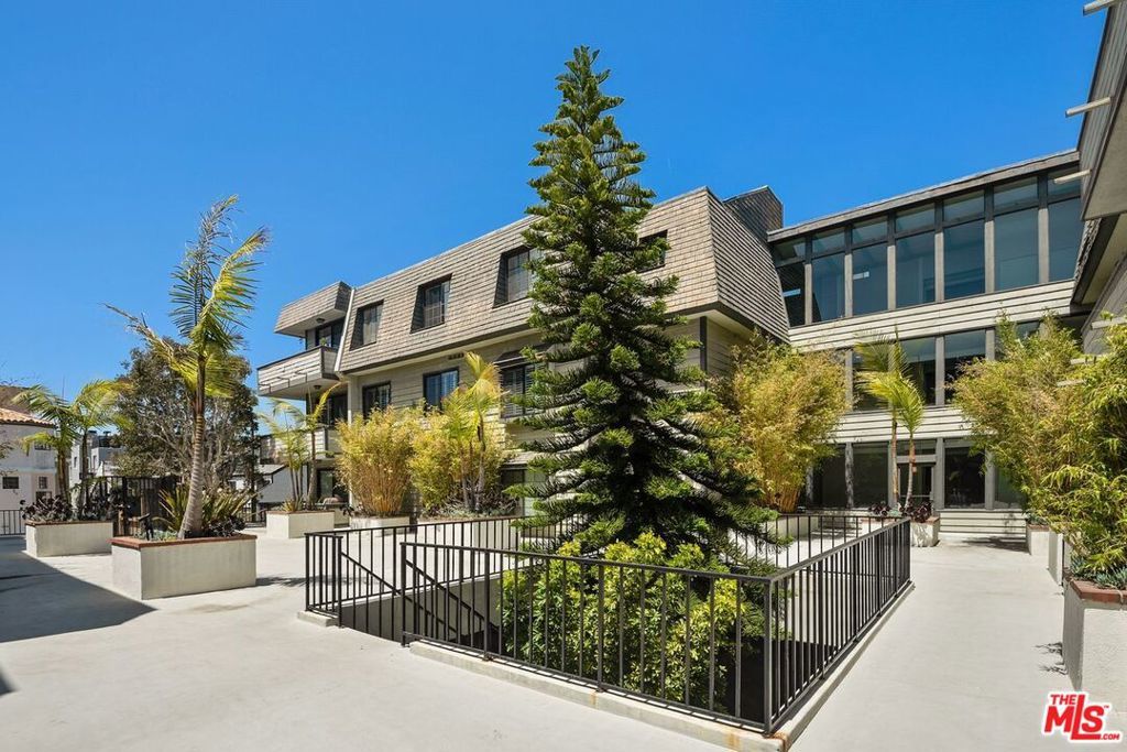 Photo of Listing #25570255