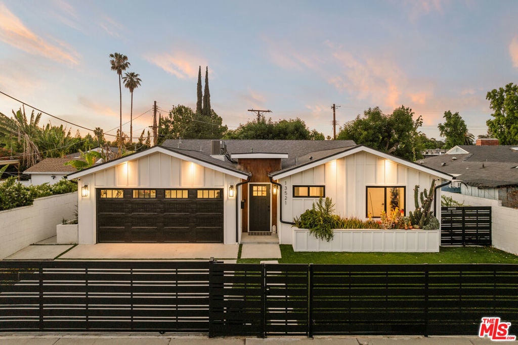 Photo of Listing #25597669