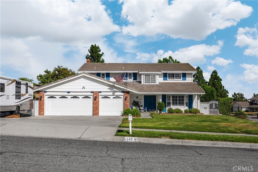 Photo of Listing #IV25225220