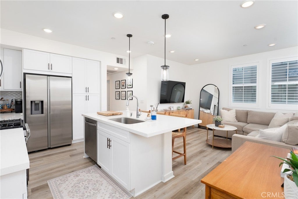 Photo of Listing #CV25225689