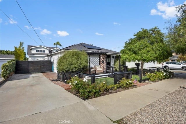 505 W Maple Avenue, El Segundo.