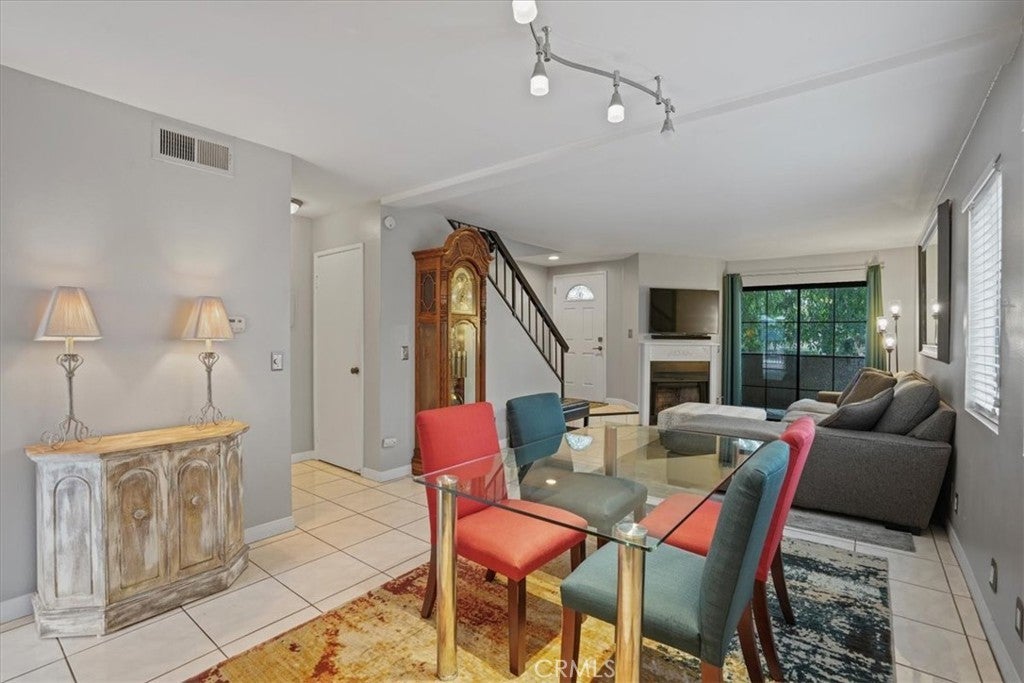 Photo of Listing #SR25225901