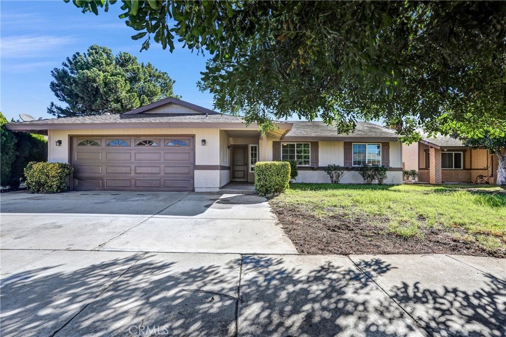 Photo of Listing #IV25226214