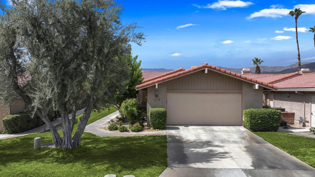 127 Camino Arroyo S, Palm Desert