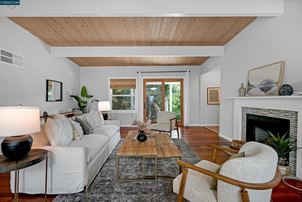 Photo of Listing #41112893