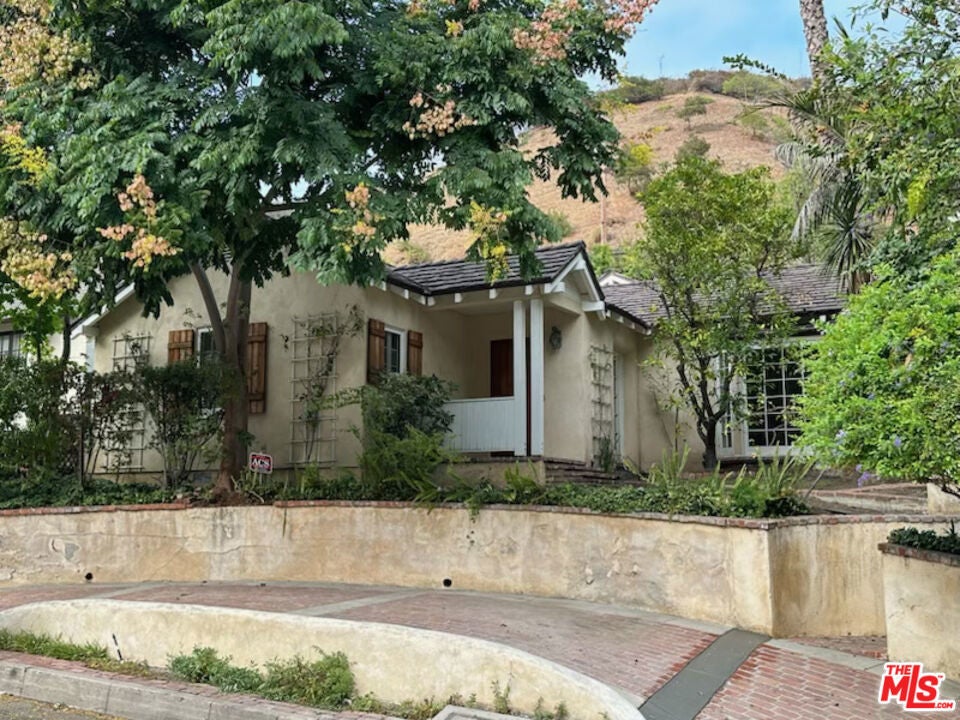 Photo of Listing #25597235