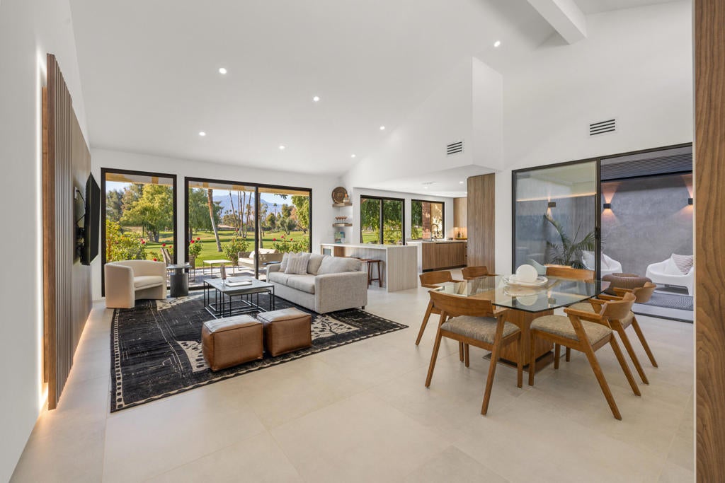 331 Gran Via, Palm Desert