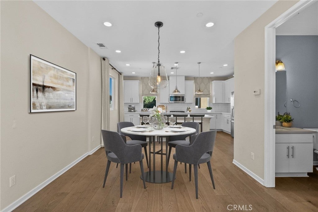 Photo of Listing #SR25224893