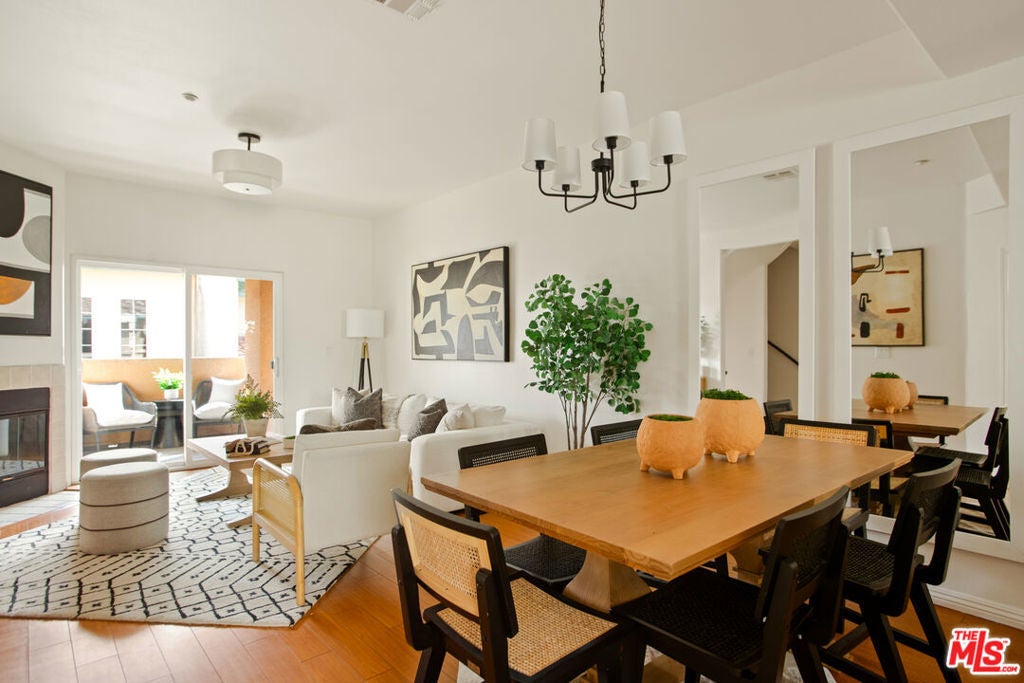 Photo of Listing #25597555