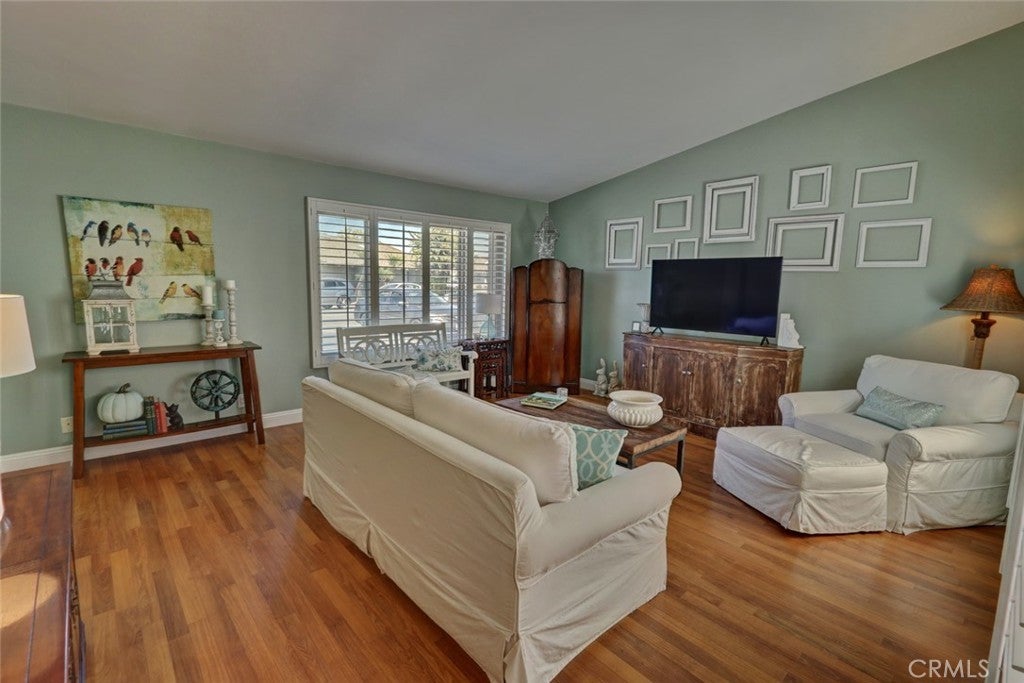 Photo of Listing #OC25226301