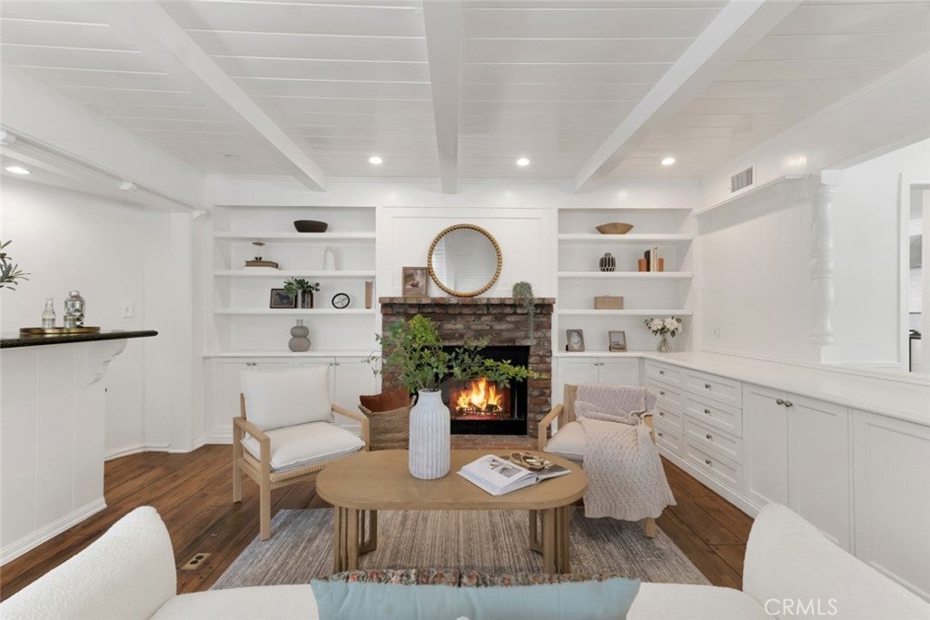 Photo of Listing #SR25225911