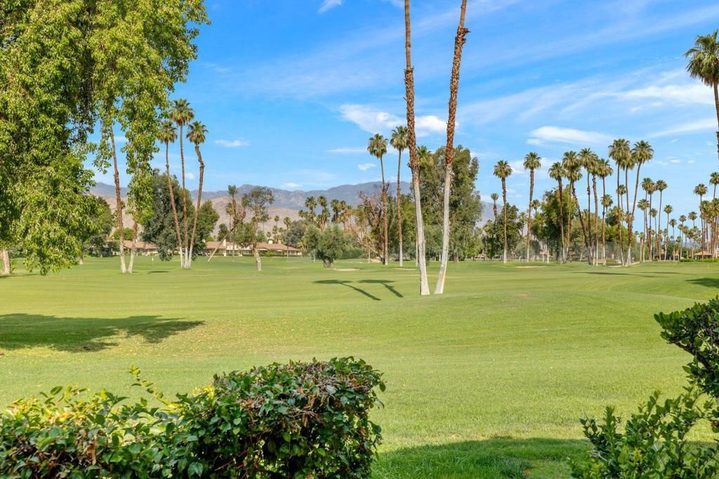325 Gran Via, Palm Desert