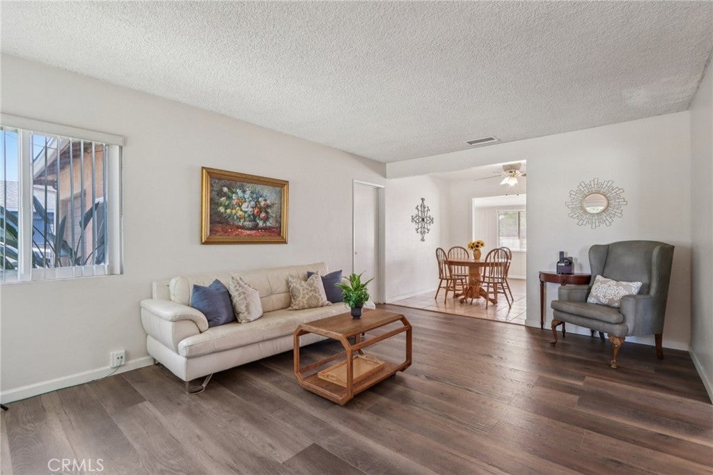 Photo of Listing #PW25226545