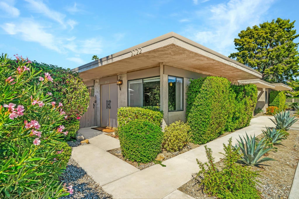 2022 E Chia Road, Palm Springs