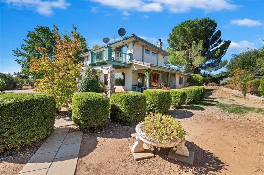 Photo of Listing #IV25227376