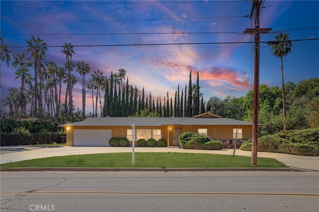 Photo of Listing #IV25227566