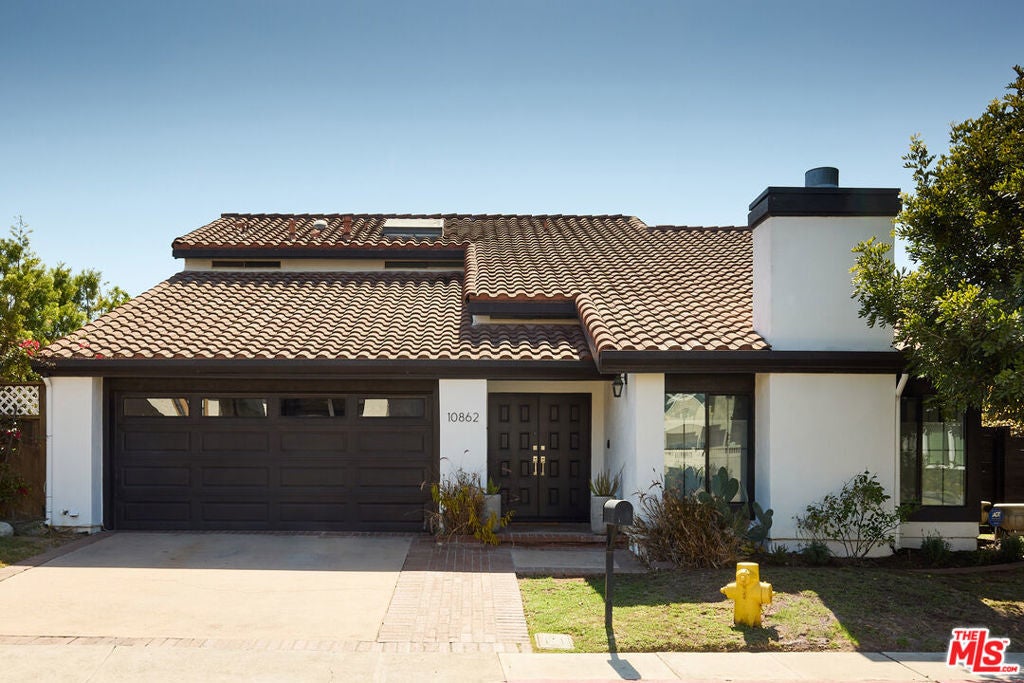 Photo of Listing #25597095