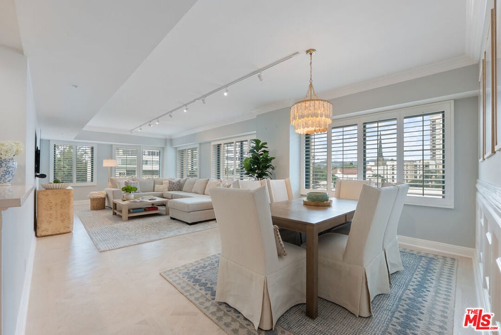 Photo of Listing #25598895