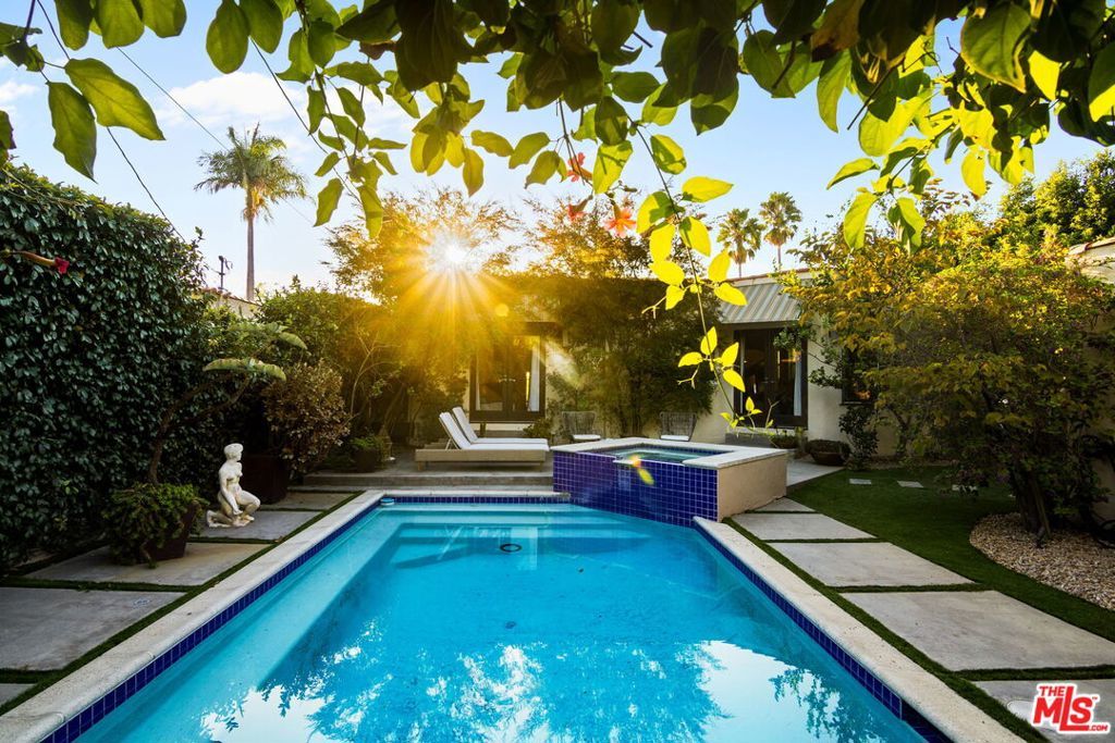 Photo of Listing #25596159