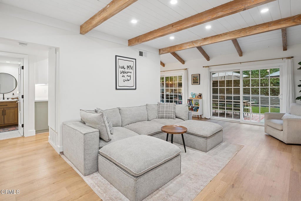 Photo of Listing #V1-32609