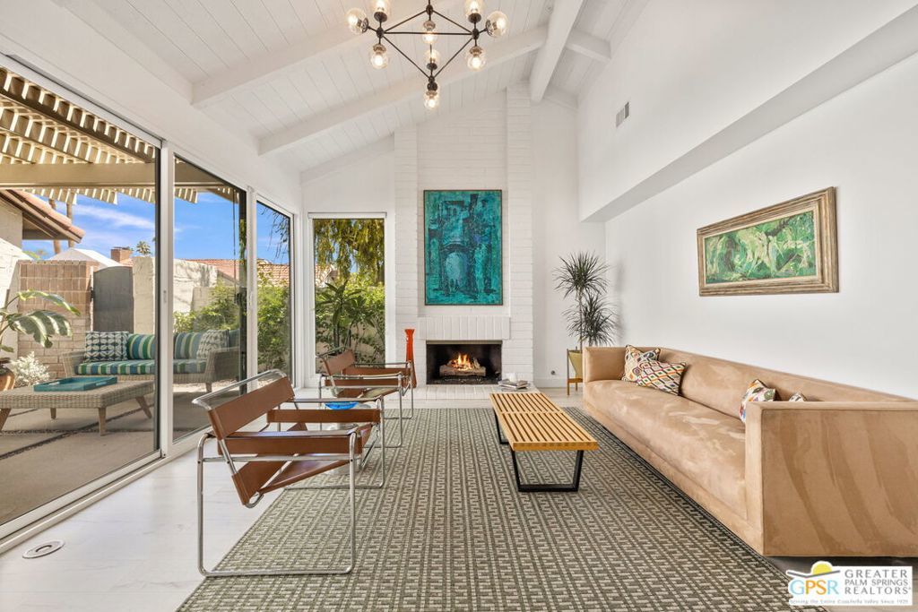 2550 E Miramonte Circle # A, Palm Springs