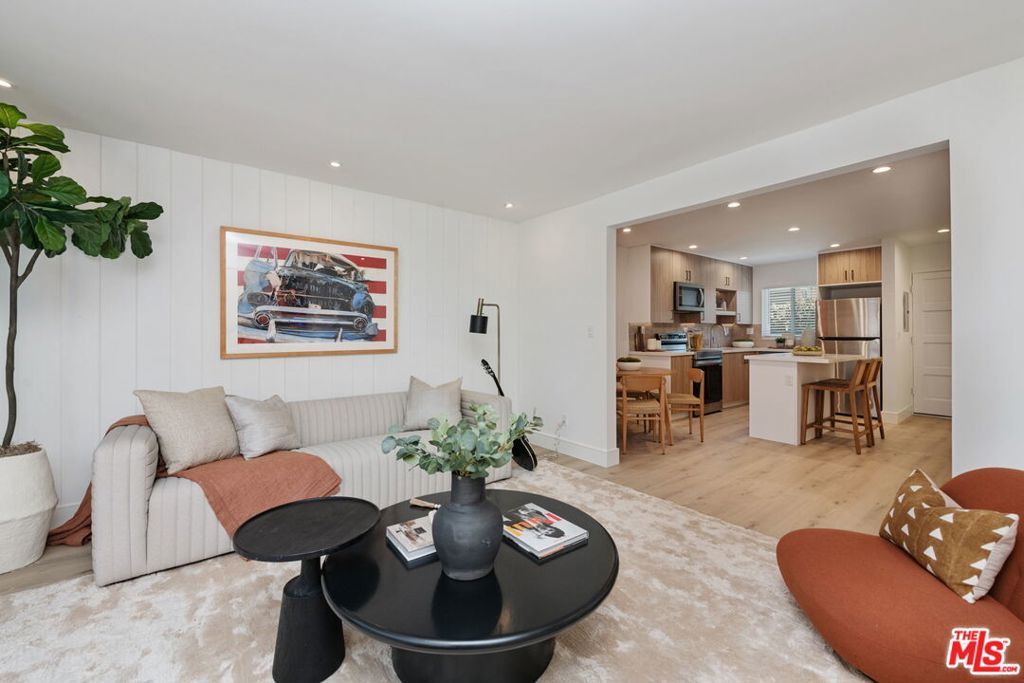 Photo of Listing #25599491