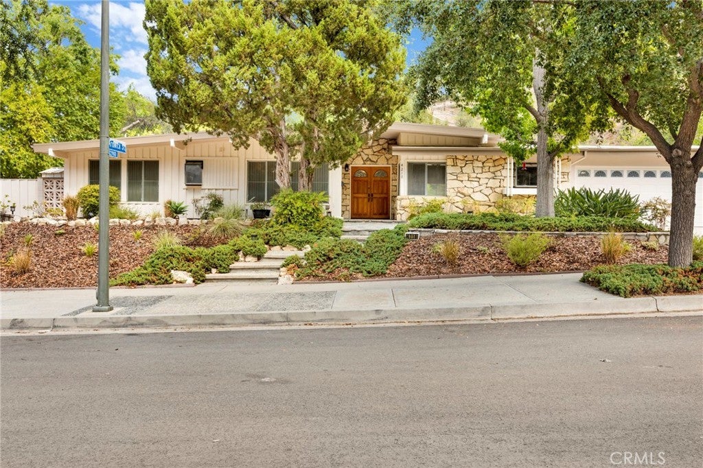 Photo of Listing #SR25227823