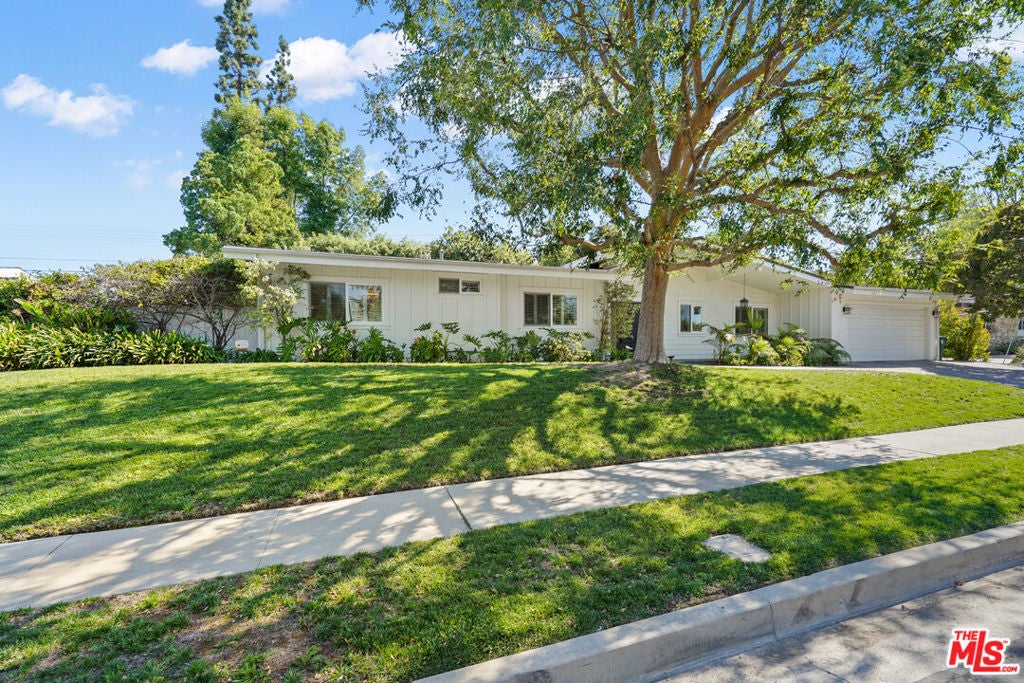 Photo of Listing #25599641