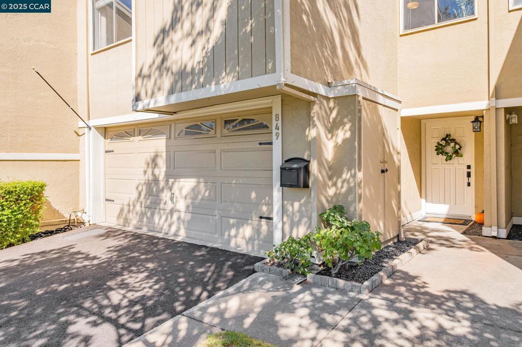 Photo of Listing #41113237