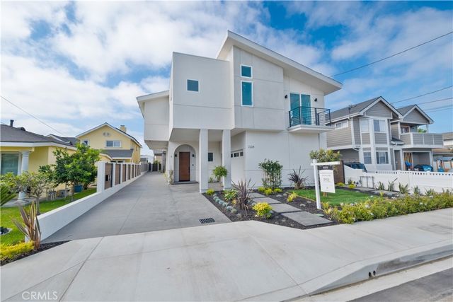 2224 Dufour Avenue B, Redondo Beach.