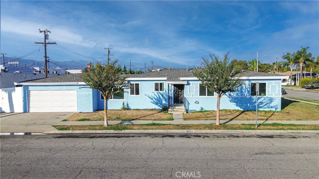 Photo of Listing #IV25229424