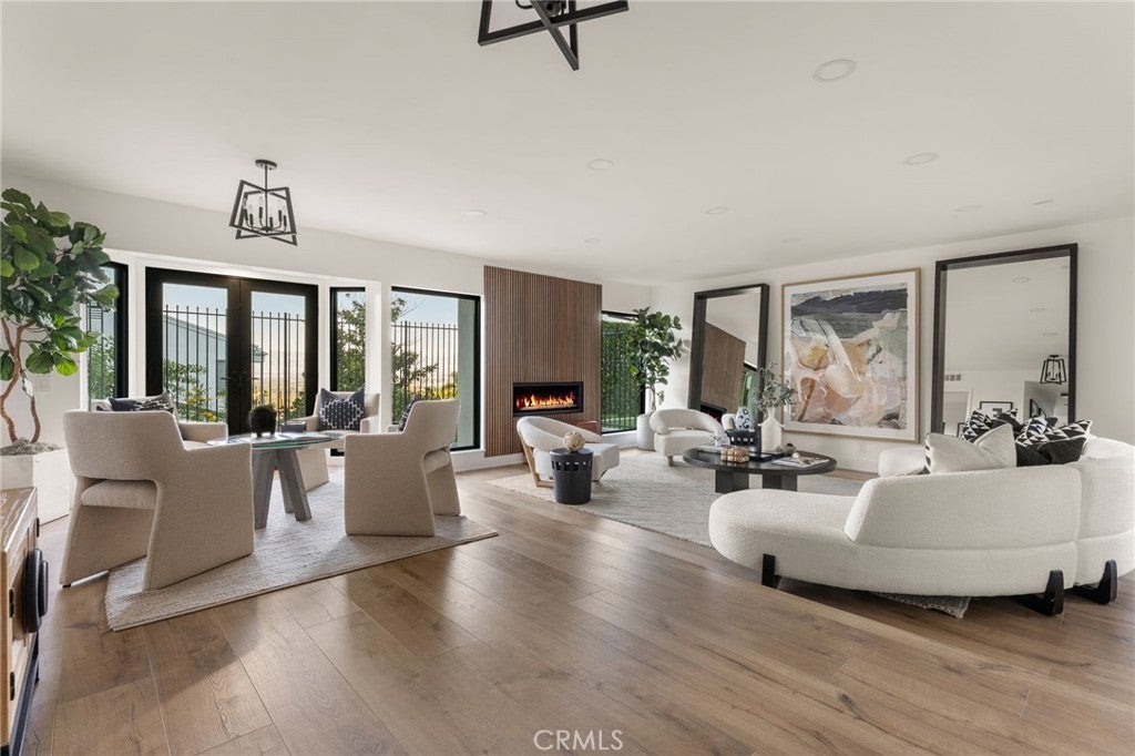 Photo of Listing #SR25228831